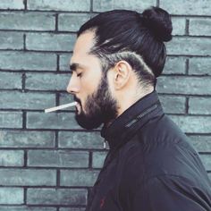 Hipster Hairstyles Men, Mens Long Hair Undercut, Man Bun Haircut, Long Hair Beard, Man Bun Hairstyles, Undercut Long Hair, Mens Hairstyles With Beard, Hipster Hairstyles, Guy Haircuts Long