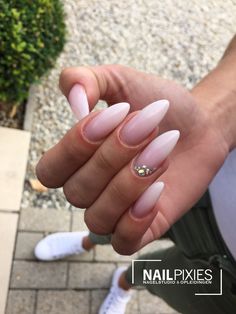 Almond Baby Boomer Nails, Baby Boomer Nails Almond, Nail Diamond Design, Nails Diamonds, Baby Boomer Nails, Baby Boomers Nails, Long Almond Nails, Gel Toe Nails, Cow Nails