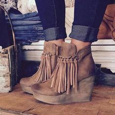 Fall Wedges, Boho Mode, Fringe Booties, Styl Boho, Leather Tassel, Artificial Leather