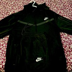 All Black Nike Tech Sweatsuit.Only One Leftjacket With The Hoodplus Drawstring Sweatpantsim Still On The Fence On If Im Gonna Keep It For Myself All Black Nike Tech, Nike Tech Sweatsuit, Black Nike Tech, All Black Nikes, Drawstring Sweatpants, Nike Tech, Black Nike, The Fence, Nike Pants