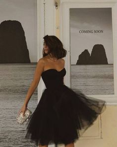 Short Dresses Formal Elegant, Powerful Girl, Manifesting Goals, Short Party Dress, Dress Homecoming, Pretty Prom Dresses, Looks Black, Prom Outfits, Glam Dresses