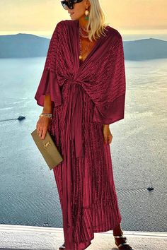 Dreamy Evenings Sequin Retro Court Style Kimono Maxi Dress – roschic Wedding Guest Long Dresses, Kimono Dress Outfit, Long Dresses Plus Size, Vintage Dress Long, Kimono Maxi Dress, Party Kleidung, Long Sleeve Dresses, Bat Sleeve, Mini Robes