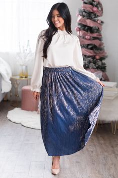 Wish Upon A Star Modest Metallic Skirt Tiered Maxi Skirt For Fall Party, Chic Metallic Flowy Skirt, Chic Flowy Metallic Skirt, Festive Maxi Skirt For Party, Flowy Maxi Skirt For Fall Party, Flowy Pleated Party Skirt, Relaxed Maxi Skirt For Fall Party, Relaxed Fit Maxi Skirt For Fall Party, Chic Party Maxi Skirt With Elastic Waistband