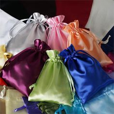 Satin Bags, Drawstring Pouch, Wedding Favors Packaging Jewelry, Handmade Candy, Candy Jewelry, Wedding Gift Bags, Wedding Favor Bags, Satin Bags, Purple Satin, Satin Color, Satin Wedding