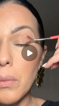 Corporate Makeup Looks, 2024 Makeup, Makeup Wrinkles, Easy Eye Makeup, Unique Lipstick, Eyeshadow Tutorial For Beginners, Eye Makeup Techniques, Barbie Makeup, Make Up Tutorial