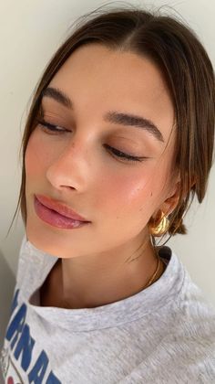 Strawberry Makeup, Makeup Aesthetic, Clean Makeup, Glowy Makeup, Fall Makeup, Natural Makeup Looks, Hailey Bieber, Everyday Makeup, Girls Makeup