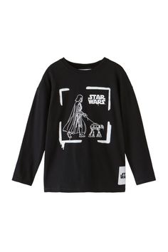 Round Neck Long Sleeve T-Shirt. Front And Back Print Of Star Wars™ © Disney. Label Appliqué. T Shirt Front And Back, Disney T Shirt, Round Neck Sweatshirts, Disney Tshirts, Embroidered Sweatshirt, Disney Star Wars, Embroidery Details, Long Sleeve T Shirt, Long Sleeve Tshirt