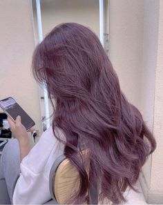 Purple Hair Girl Aesthetic, Berry Purple Hair, Berry Brown Hair Color, Korean Dyed Hair, Dusty Purple Hair, Korean Hair Ideas, Hair Color Lavender, Purple Hair Aesthetic, Lavender Purple Hair