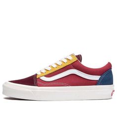 Vans Old Skool Casual Fashion Skate Shoes Unisex Red VN0A54F39XP (SNKR) Vans Shop, Vans Old Skool, Old Skool, Stylish Sneakers, Skate Shoes, Perfect Pair, Casual Fashion, Sneakers, Red