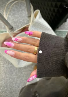 #nails#pink Nail Ideas For Back To School Almond, Almond Nails School, Nails Back To School 2024, 2024 Nail Inspo Almond, Pink And Purple Nails Designs, Elegant Almond Nails, Trendy Almond Nails, Almond Gel Nails