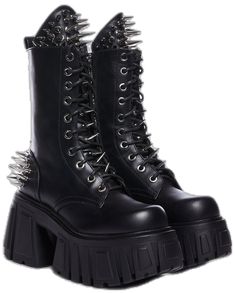 Punk Style Combat Boots With Chunky Platform For Fall, Trendy Winter Platform Boots With Rivets, Punk Style Platform Lace-up Boots For Fall, Punk Platform Lace-up Boots For Fall, Edgy Winter Combat Boots, Winter High-top Platform Boots With Rivets, Streetwear Lace-up Combat Boots With Rivets, Winter Concert Lace-up Platform Boots, Winter Concert Platform Lace-up Boots