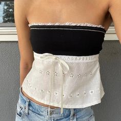 Aesthetic Fairy Grunge, Sleeveless Crop Tops, Aesthetic Fairy, Y2k Outfit Ideas, Y2k Women, Tanks Tops, Estilo Hippie, Look Short, E Girl