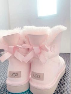 Cute Uggs, Vivienne Westwood Shoes, Uggs With Bows, Dramatic Music, Pretty Sneakers, Pink Uggs, Preppy Shoes, Pretty Shoes Sneakers, Sneakers Collection