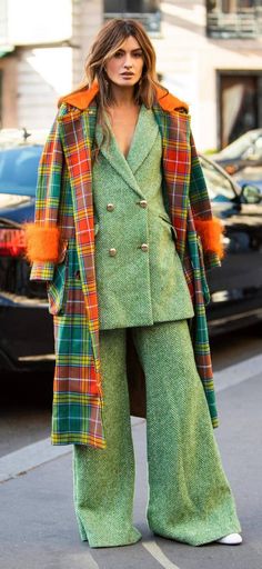 Vintage Stella Mccartney, London Street Wear, Green Suit, Plaid Jacket, Fashion Week Street Style, Mode Vintage, Street Chic, Work Attire