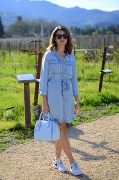 What to Wear to a Winery + 9 Outfit Ideas - Lux & Concord