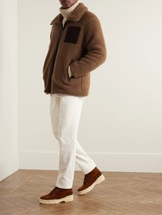 Inspired by the vast landscape of Mongolia, Loro Piana's 'Tavan' jacket has been crafted in Italy from 'Cashfur', an innovative fleece made from the finest cashmere and silk fibres. It's panelled with dark-brown suede, cut for comfortable layering and designed to provide maximum warmth. Loro Piana Men Outfit, Loro Piana Jacket, Vast Landscape, Loro Piana Men, Tshirt Design Men, Mens Winter, Brown Suede Jacket, Cool Outfits For Men, Silk Jacket