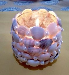 Shell Ideas Decor, Diy With Nature Materials, Diy Summer Decor House Craft Ideas, Diy Shells Crafts Decor, Creative Crafts Aesthetic, Shell Ideas Projects, Beach Shell Crafts Diy, Diy Seashell Art, Sea Shell Diys