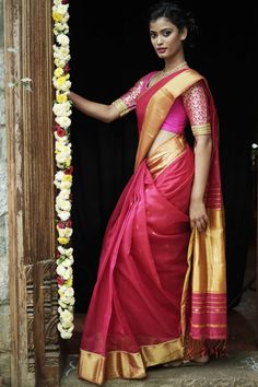 Maheshwari Saree, House Of Blouse, Sequin Saree, Saree Sale, Best Blouse Designs, Raw Silk Saree, Chanderi Silk Saree, Tissue Saree, Hand Painted Sarees