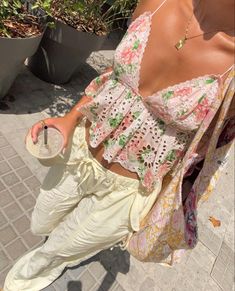 Chic Italian Summer Outfits, Garden Party Outfit Pants, Shabby Chic Aesthetic Outfits, Fleurholme Aesthetic, Soft Feminine Outfits Summer, Fleurholme Style, Island Summer Outfits, Brunch Aesthetic Outfit, Spring Trends 2024