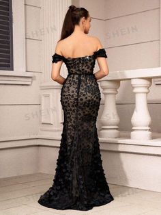 Details:Backless \nWaist Line:High Waist \nNeckline:Off the Shoulder \nSleeve Type:Puff Sleeve \nDetails:Zipper \nHem Shaped:Slit \nDetails:Split Thigh \nType:Fitted \nColor:Black \nPattern Type:Plain \nPattern Type:All Over Print \nSleeve Length:Cap Sleeve \nFit Type:Regular Fit \nLength:Maxi \nMaterial:Mesh Fabric \nComposition:100% Polyester \nLining:100% Polyester \nCare Instructions:Hand wash,do not dry clean \nSheer:No \nFabric:Slight Stretch \nBody:Lined \n Dinner Dress Formal, Mermaid High, Formal Ball Gown, Gown For Women, Women Formals, Flower Lace, Dinner Dress, Dress Formal, Formal Evening Dresses