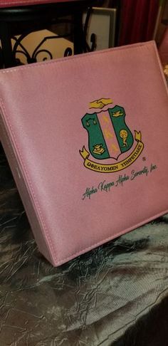 Alpha Kappa Alpha Green Pink Jewelry Box | Sorority Greek apparel and accessories Alpha Kappa Alpha Christmas, Aka Christmas, Aka Sorority Gifts, Alpha Woman, Pink Jewelry Box, Hammered Silver Jewelry, Aka Sorority, Girls Jewelry Box, Jewelry Box Diy