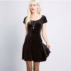 Modclotch X Fervour Velvet Vibes Solid Black Scoopneck Skater Dress In Size Small “Layer It Up Or Let It Shine On Its Own - Whatever Your Fashion Mood, This Black Velvet Skater Dress Will Spark A Feel-Good Day! Designed With A Scoop Neckline, Short Sleeves, Princess Seams, And A Subtle Flair To Its Skirt, This Modcloth-Exclusive Mini Makes Every Moment Marvelously Stylish.“ Shell: 90% Polyester, 10% Spandex. Contrast: 95% Rayon, 5% Spandex. Made In The United States No Trades/Holds. Teal Blue Dress, Velvet Skater Dress, Ruffle Wrap Dress, Let It Shine, Mod Cloth Dresses, Cotton Linen Dresses, Modcloth Dresses, Tropical Dress, Bow Detail Dress