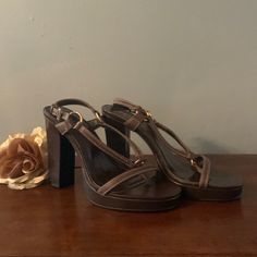 Pazzo Genuine Brown Leather Platform Between Toe Sandal 4 Inch Heel Buckle Slides. Never Worn. Nwot. Size 7. Final Sale. Elegant Brown Platform Sandals, Formal Brown Almond Toe Sandals, Designer Brown Sandals With 4-inch Heel, Dc Style, Sandal Platform, Brown Leather Sandals, 4 Inch Heels, Toe Sandals, Leather Sandals