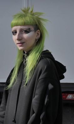 70s Punk Hair, Cyberpunk Haircut, Punk Hair Styles, Punk Hair Men, Metal Hairstyles, Cyberpunk Hair, Makup Looks, 70s Punk