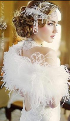 Gatsby Party Outfit, 1920 Wedding, 1920's Party, Gatsby Style Wedding, Gatsby Hair, 20s Wedding, Retro Wedding Hair, Dress With Feathers, Hairstyles Theme