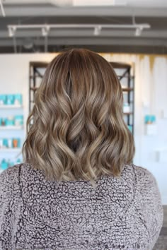 Are you ready for Gorgeous Hair but less maintenance?? Hair Colour Dark Blonde, Lived In Dark Blonde, Natural Looking Blonde Hair, Hair Change Ideas, Dimensional Blonde Hair, Ombre Hair Color For Brunettes, Hair Color 2024, Hair Lightening, Hair Colour Styles