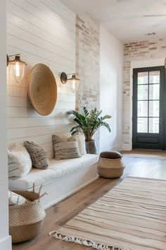 Entryway accent wall in a rustic modern cottage Cottage Entryway Ideas, Modern Rustic Entryway, Rustic Entryway Ideas, Cottage Foyer, Cottage Entryway, Hampton Style Home, Boho Entryway, Cabin Style Homes, Entryway Hooks