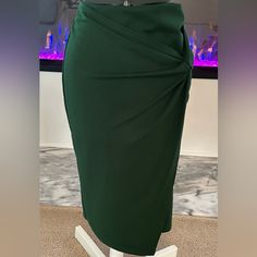 This Feminine Forest Green Skirt Is Made Of Spandex And Polyester So It Has A Little Stretch And Doesn’t Easily Wrinkle. Tag Reads Small, Seems Size 4. Never Been Worn (Discarded Tags, They Came As Cards In Shipping The Bag). Forest Green Skirt, Khaki Pencil Skirt, Distressed Jean Skirt, Black Knee Length Dress, Navy Pencil Skirt, Feminine Skirt, Stretch Pencil Skirt, Floral Pencil Skirt, Tweed Pencil Skirt