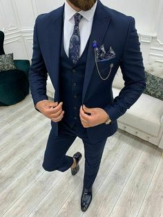 White Dress Suits, Blue Slim Fit Suit, Costume Bleu, Blue Suit Men, Mode Costume, Dress Suits For Men, Designer Suits For Men, Prom Suits, Slim Fit Suits