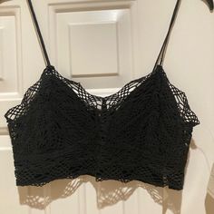 Brand New Super Cute Black Lace Bra For Night Out, Chic Black Bra For Evening, Chic Black Bra For Evening Wear, Chic Black Evening Bra, Elegant Black Bra For Spring, Elegant Black Bra Friendly Crop Top, Chic Black Bra For Night Out, Black Lace Summer Bra, Black Lace Bra For Summer