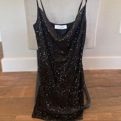 Mini Dress! Size Small With Tags Never Worn! Double Lined, Sequin Mini. Black Sparkly Dress Short, Short Sparkly Dresses, Rainbow Sequin Dress, Light Green Dress, Dresses Boutique, Black Sparkly Dress, American Threads, Linen Mini Dress, White Dress Party