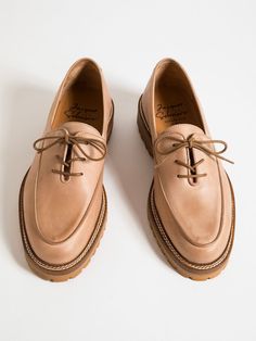 Gentleman Outfit, Casual Leather Shoes, Loafer Sneakers, Happy Girl, Derby Shoes, Natural Brown, Lug Sole, Classic Man, Work Shoes