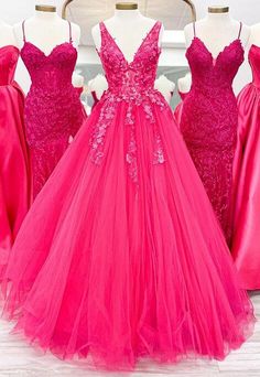 Tulle Prom Dress Long, Barbie Rosa, Long Ball Gown, Dresses With Appliques, Sweet 15 Dresses, Stunning Prom Dresses, Prom Dresses Gowns, Prom Ideas, Prom Dress Inspiration