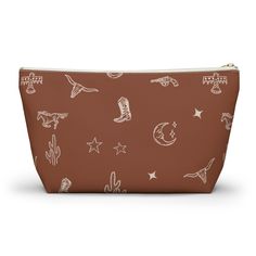 Trendy Brown Pouch For Gift, Trendy Brown Pouch As A Gift, Trendy Brown Cosmetic Bag For Everyday Use, Trendy Brown Cosmetic Bag, Trendy Brown Zipper Pouch, Cute Western Purses, Western Makeup Bag, Makeup Bag Cow Print, Cowhide Makeup Bag