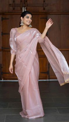 Organza Sarees Styling, Saree Styles Organza, Fancy Blouse Designs Fashion Wear, Ballon Sleeves Blouses For Saree, Full Sleeve Embroidery Blouse, Orgenja Blouse Design, Organza Blouse Designs Latest For Saree, Organza Blouse Sleeves Design, Organza Saree Styling Ideas