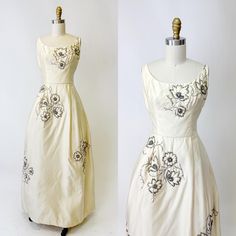 *Stunning cream silk gown with quilted, beaded, rhinestone flowers *Matching wrap *Built in crinoline *Zips up the back *Labeled Florence M. Schmeltzer Co. Greenwich CT Measurements: Bust: 35" Waist 25" Hip Open Shoulder to Hem: 57" Wrap 102" x 24" Excellent condition.  The faintest mark by the armhole and beading,  barely visible,  see pics. Please go by your own measurements, not how it looks on the mannequin, some dresses may be pinned in the back to fit the mannequin. If you purchase multiple items, we love to combine shipping to save you money! Please check our shop policies for shipping info. We are more than happy to answer all inquires. We check our Etsy-Account daily and will respond quickly. Also, drop us a line if you are looking for something that you don't currently find in ou Hip Openers, Greenwich Ct, Cream Silk, Silk Gown, White Silk, Wedding Shop, Save You, Open Shoulder, Evening Dress