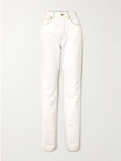 Jacquemus' 'Les Sculptures' collection puts experimental twists on classic staples. These 'Le De-Nîmes Droit' jeans are cut from white denim and traced with contrasting topstitching to outline the high-rise, straight-leg silhouette. The 'J'-shaped belt loop is a subtle brand signature. Jean Trench Coat, Sport Swimwear, Cardigan Shirt, Knitwear Tops, Jeans Jumpsuit, Ski Wear, Everyday Wardrobe, Elegant Outfit, White Denim