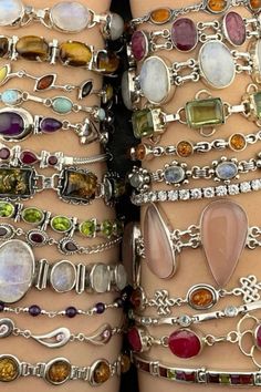 Check more at https://outfitfashionideas.com/2024/10/27/3324/ Vintage Silver Jewelry Aesthetic, Vintage Aesthetic Jewelry, Outfit Accessories Ideas Jewelry, Maximalist Silver Jewelry, Accessories To Add To Outfits, 90’s Jewelry, How To Style Jewelry, 90s Fashion Accessories, Jewelry Aesthetic Bracelets