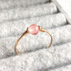 Wire Ring Rose, Diy Wire Jewelry Rings, Pink Gemstones Ring, Wire Jewelry Rings, Wire Craft, Pink Watermelon, Wire Jewelery, Diy Ring, Bijoux Fil Aluminium