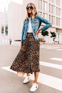 Comfy Spring Outfits, Womens Jackets Casual, Leopard Print Skirt, Leopard Skirt, Fashion Jackson, Outfit Jeans, Midi Skirts, Maxi Skirts