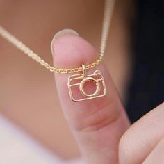 Camera Necklace, Collect Moments, Bigger Picture, Fantasy Jewelry, Girly Jewelry, Stylish Jewelry, Pretty Jewellery