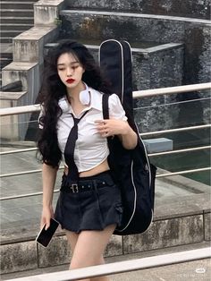 Outfit Korean, Korean Girl Fashion, Mode Inspo, Kpop Fashion Outfits, Aesthetic Grunge, Girls Fashion Clothes, Korean Street Fashion, Looks Vintage