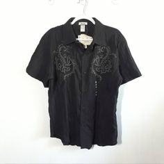 Nwot Shirt By Pop Icon, Sold At Buckle. Size Xl. Cotton Blend Crinkle Fabric. Black With Gray Embroidery On Chest. Button Front With Collar Neckline. Shirttail Hem. Chest = 48" Around, Stretches Up To 52" Across Shoulder = 20.5" Length = 29.5" Front Clothes Idea For Men, Mens Black Button Up, Y2k Mens Clothes, Black Button Up, 2000 Mens Fashion, Male Manipulator Outfits, Button Up Shirt Men Outfits, 70s Button Up Shirt, Gray Embroidery