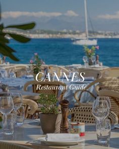 Restaurant in Cannes with view of the ocean and a terrace Anniversary Destinations, Istanbul Guide, Travel Istanbul, Cozy Restaurant, Beach Clubs, Rich And Famous, Luxurious Lifestyle, Holiday Photography