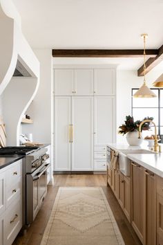 Organic Modern Decorating Ideas for Your Home – jane at home Mcgee Kitchen, Best Kitchen Design, Transitional Decor Kitchen, Kitchen Design Trends, Oak Kitchen, Transitional Kitchen, Kitchen Trends