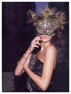 new years mask .. We usually have some Italian party masks like this available for purchase at our New Year's Eve parties Peacock Mask, Mask Ball, Editorial Vogue, The Mask Costume, Costume Carnaval, Daria Werbowy, Feather Mask, Masked Ball, Terry Richardson